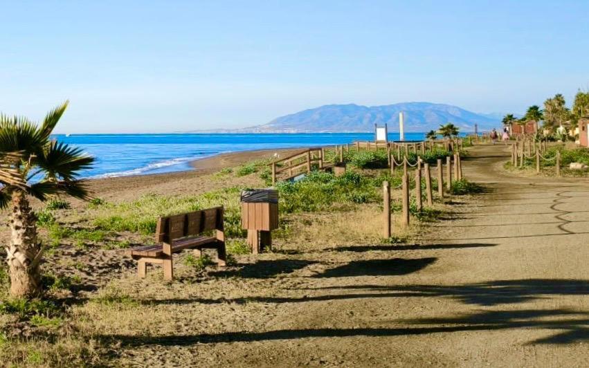 トレ・デ・ベナガルボンAtico Con Piscina, Golf, Vistas Al Marアパートメント エクステリア 写真